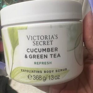 Victoria's Secret Cucumber & Green Tea Exfoliating Scrub